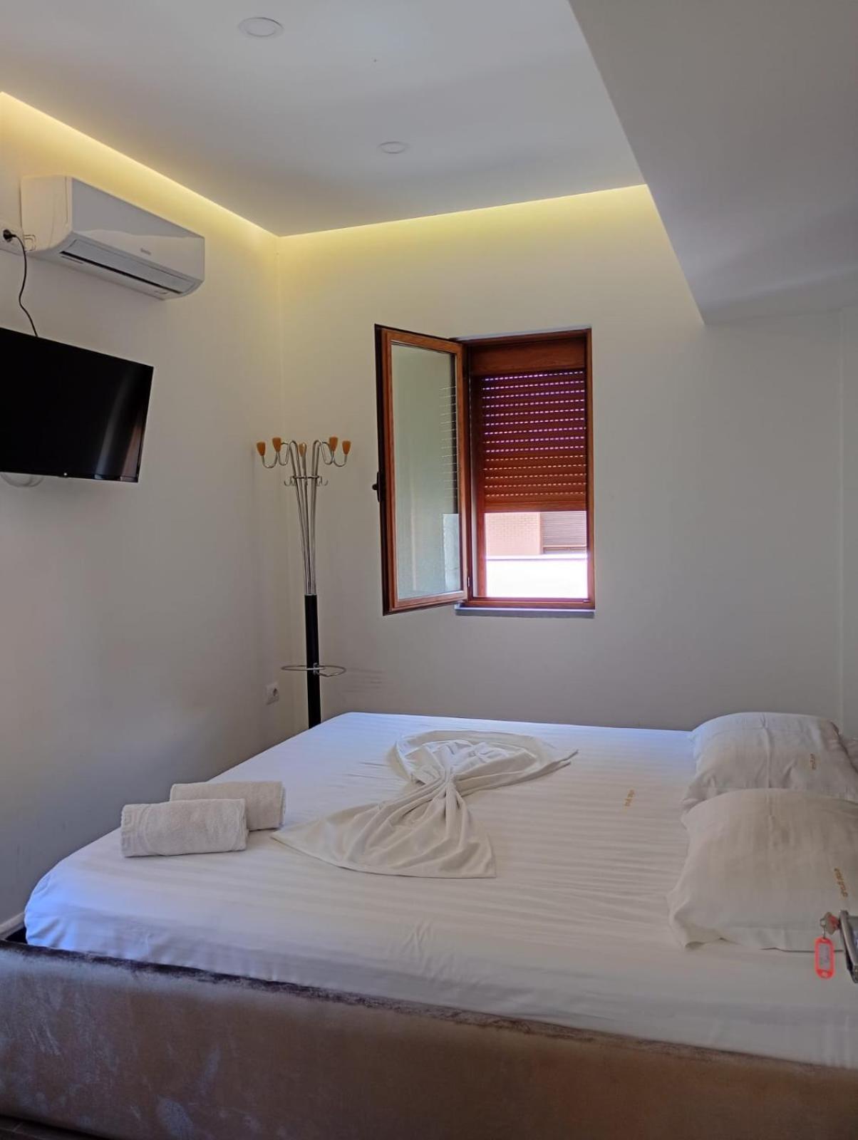 Boutique Artist Hotel Tirana Exterior foto