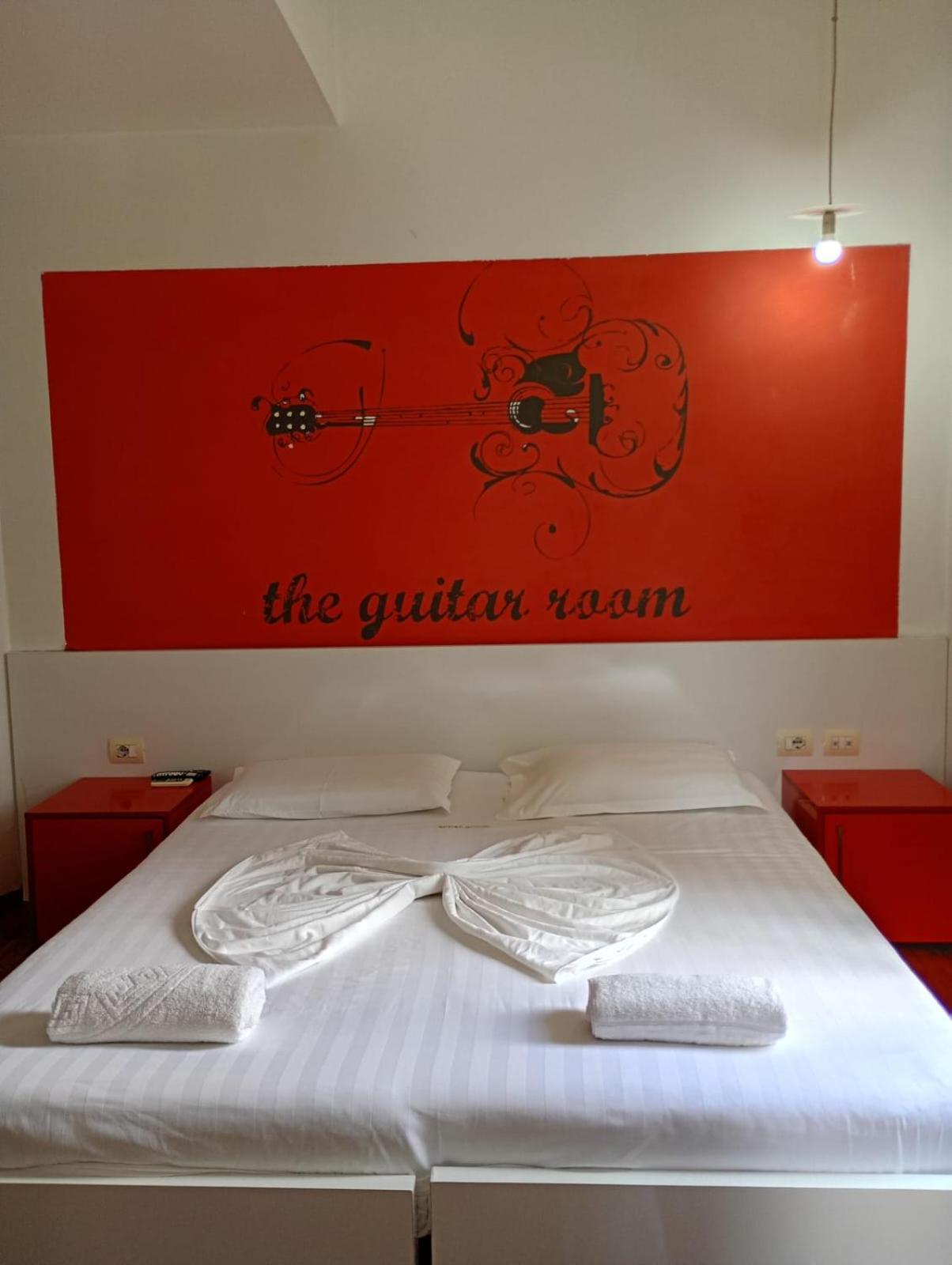 Boutique Artist Hotel Tirana Exterior foto