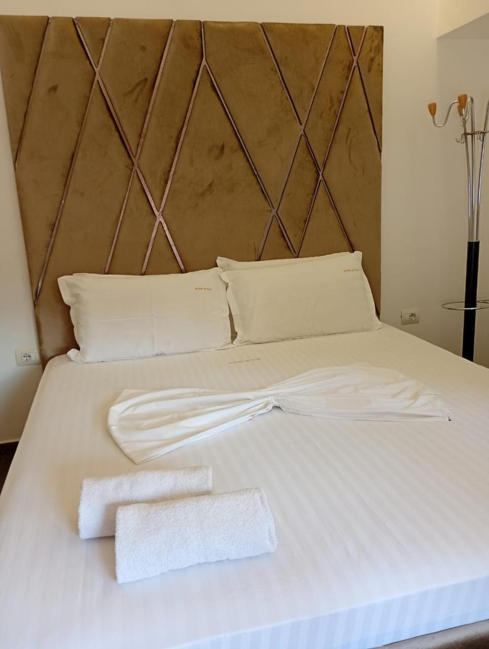 Boutique Artist Hotel Tirana Exterior foto