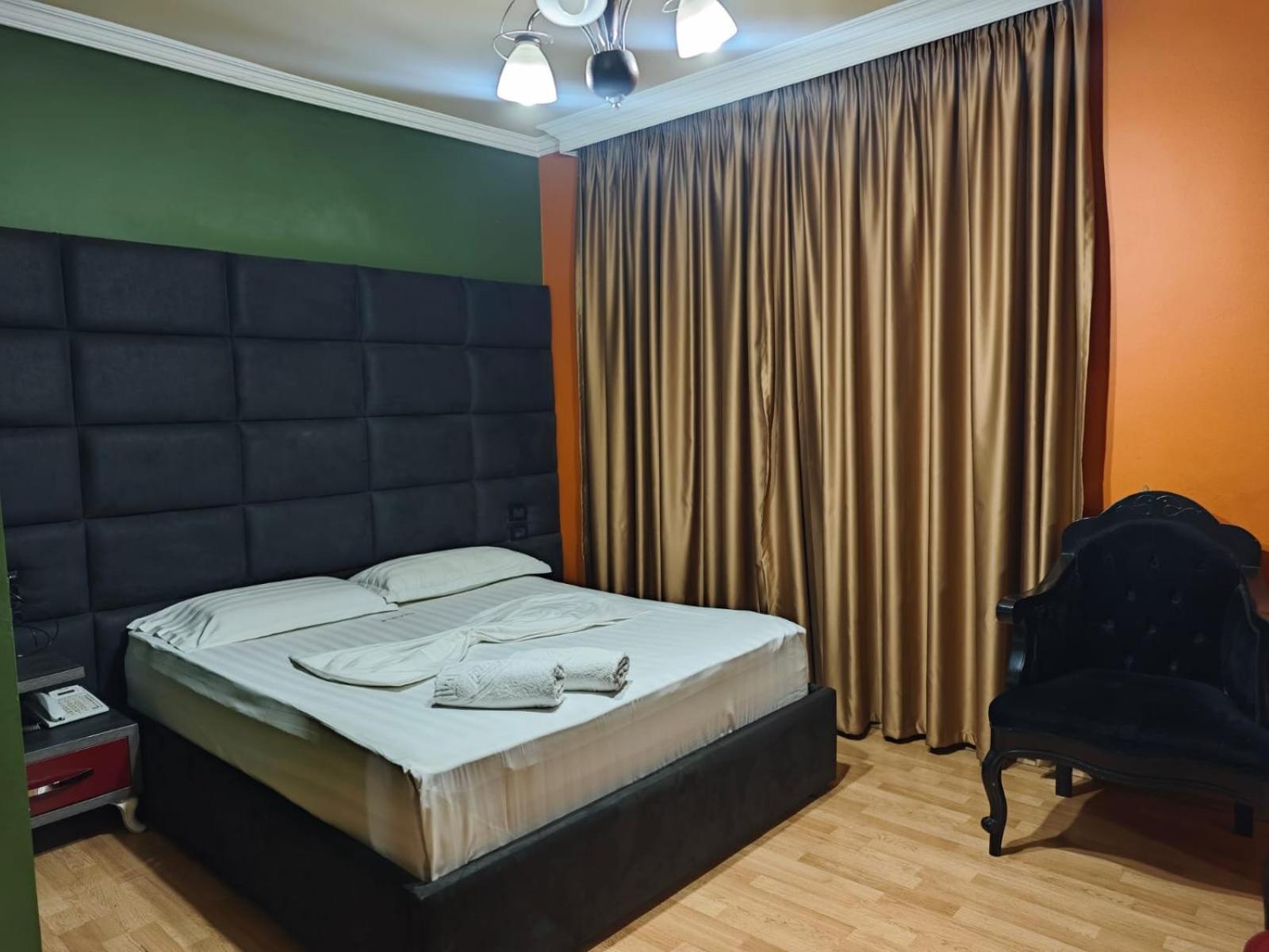 Boutique Artist Hotel Tirana Exterior foto