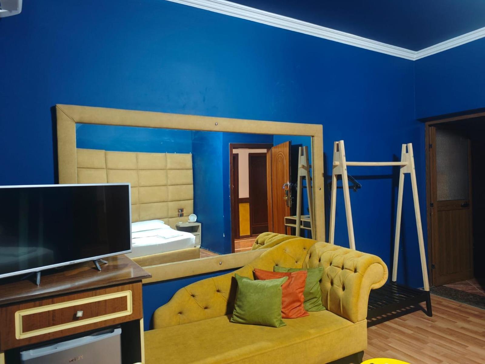 Boutique Artist Hotel Tirana Exterior foto